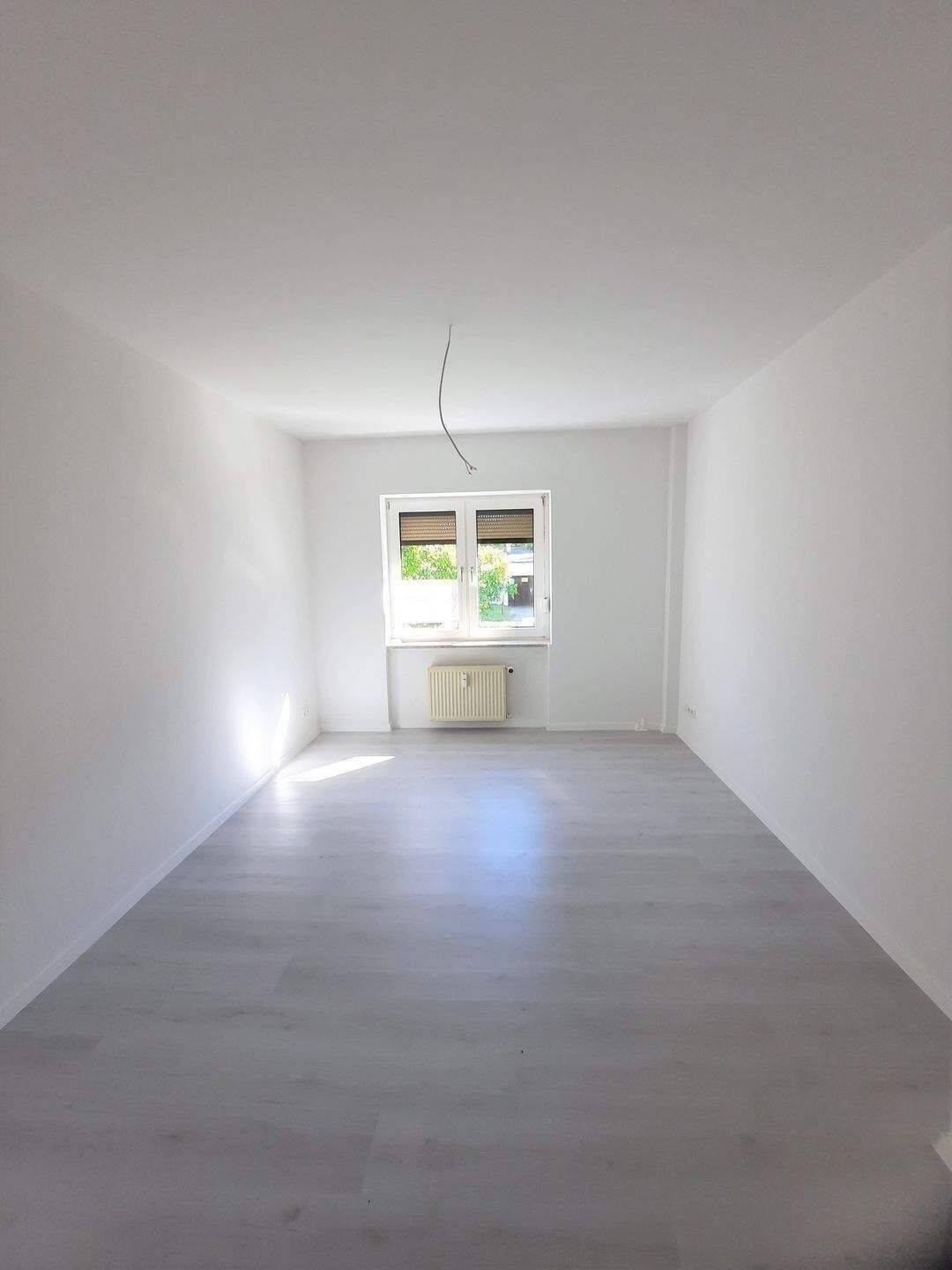 Lichtdurchflutete Traumwohnung! Moderne 3-Raum-Wohnung in Sudenburg – Magdeburg – Vorschaubild 2