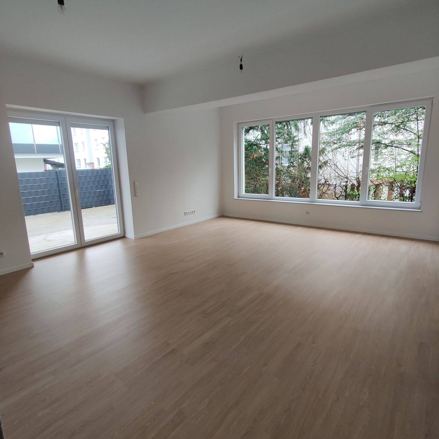 Erstbezug nach Sanierung. 2 Zimmer, 75qm, große Terrasse in Paderborn Kernstadt