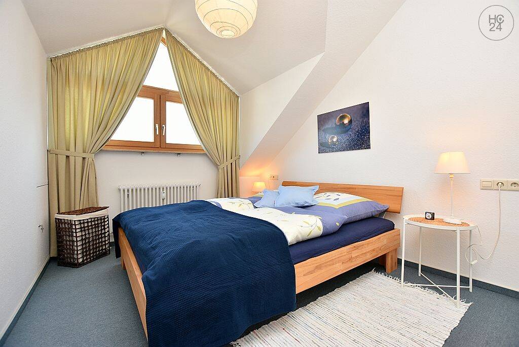 Charmante möblierte DG-Wohnung mit Internet und TG-Stellplatz in Stuttgart Birkach – Stuttgart – Vorschaubild 2