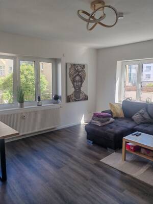 Helle 3-Zimmer-Wohnung mit EBK am Hölderlinplatz