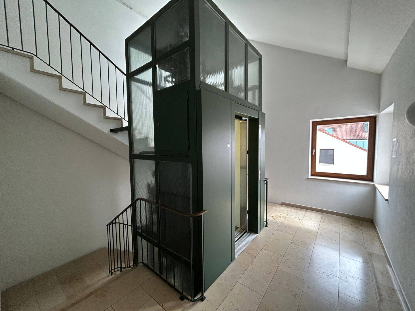 Vermietete 1-Zimmer-Etagenwohnung mit Aufzug und Stellplatz in Ingolstadt – Ingolstadt – Vorschaubild 9