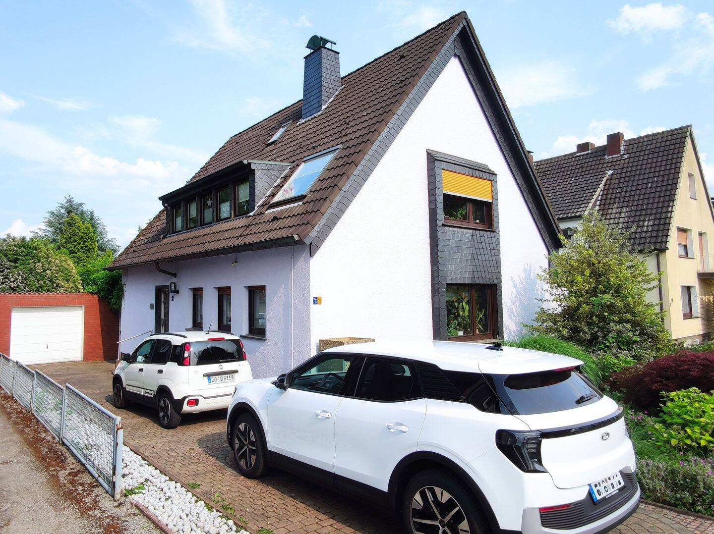 Dortmund Huckarde / Wischlingen. Frei stehendes Zweifamilienhaus mit großem Garten! – Dortmund – Bild 1 von 9