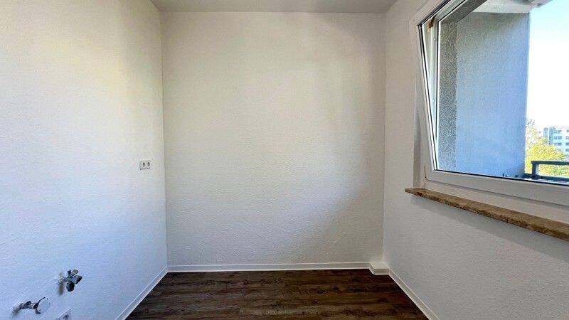 2-Zimmerwohnung mit Balkon und Aufzug! – Dresden – Vorschaubild 5