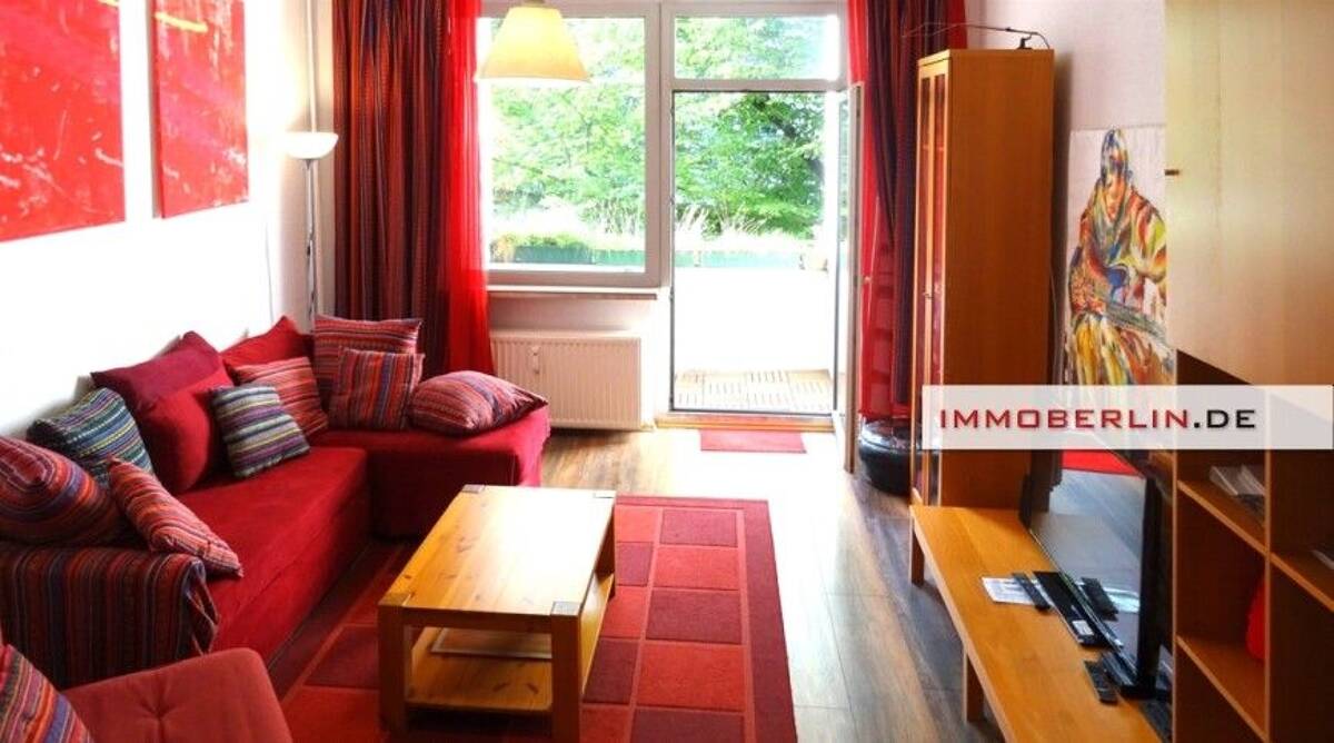 IMMOBERLIN.DE - Gepflegte Stuck-Altbauwohnung mit Loggia in Trendlage beim Tempelhofer Feld – 12051 Berlin – Bild 1 von 9
