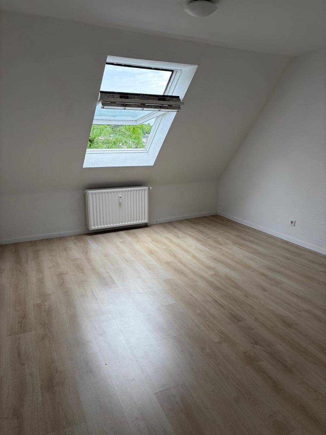 Moderne 2-Zimmer-Dachgeschosswohnung in Wuppertal ***WBS notwendig!*** – Wuppertal – Vorschaubild 2