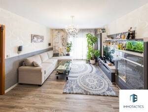 75 m² Eigentumswohnung mit Aufzug, Balkon, Einbauküche und Stellplatz in zentraler Lage