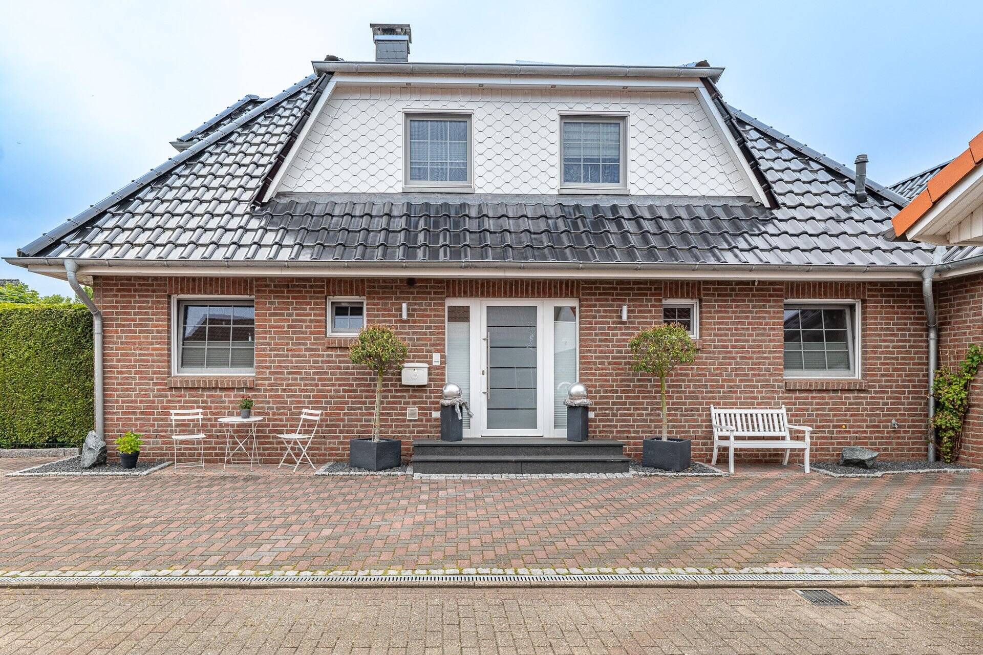 Ihr neues Wohnparadies: Einfamilienhaus plus Tiny House in ruhiger Sackgasse! – Drochtersen – Vorschaubild 2