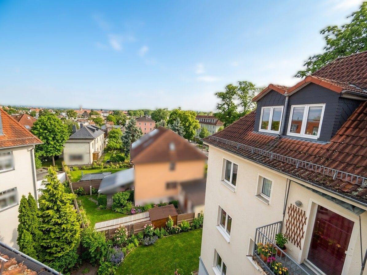Wohnen unterm Dach - ruhig, hell und bestens angebunden!