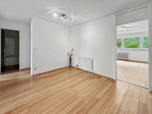 3,5-Zimmer-Wohnung mit Loggia, Aufzug & Wallbox in begehrter Lage von Stuttgart-Möhringen – 70567 Stuttgart – Vorschaubild 4
