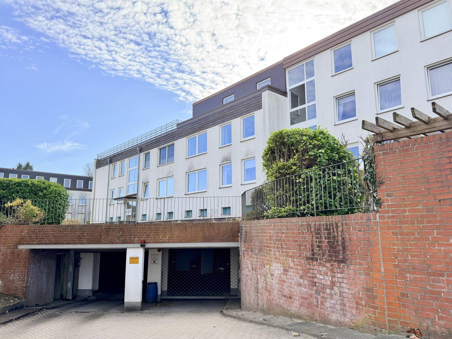 3-Zimmer-Wohnung mit idyllischer Loggia in Hamburg Wilstorf