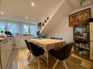 Elegante DG-Wohnung mit Einbauküche und Balkon - Wohnen mit Anspruch – 70565 Stuttgart – Vorschaubild 6