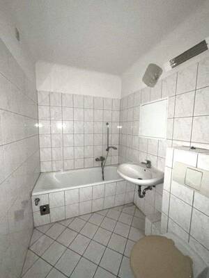 Willkommen in Ihrer neuen Wohnung - ein Ort mit viel Potenzial und Raum für Ihre individuellen Wohnträume. – 99974 Mühlhausen/Thüringen – Vorschaubild 9