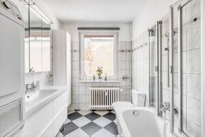 Gepflegte und gut geschnittene 4-Zimmer-Wohnung nahe Schlosspark – 10589 Berlin – Vorschaubild 7