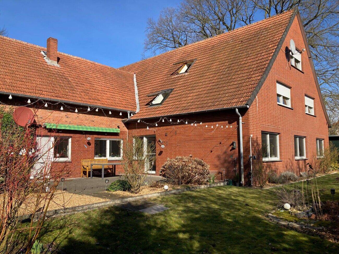 Großzügiger Resthof mit zwei Wohneinheiten, umfangreichen Nutzflächen und vielfältigem Entwicklungspotenzial – Bielefeld – Vorschaubild 5