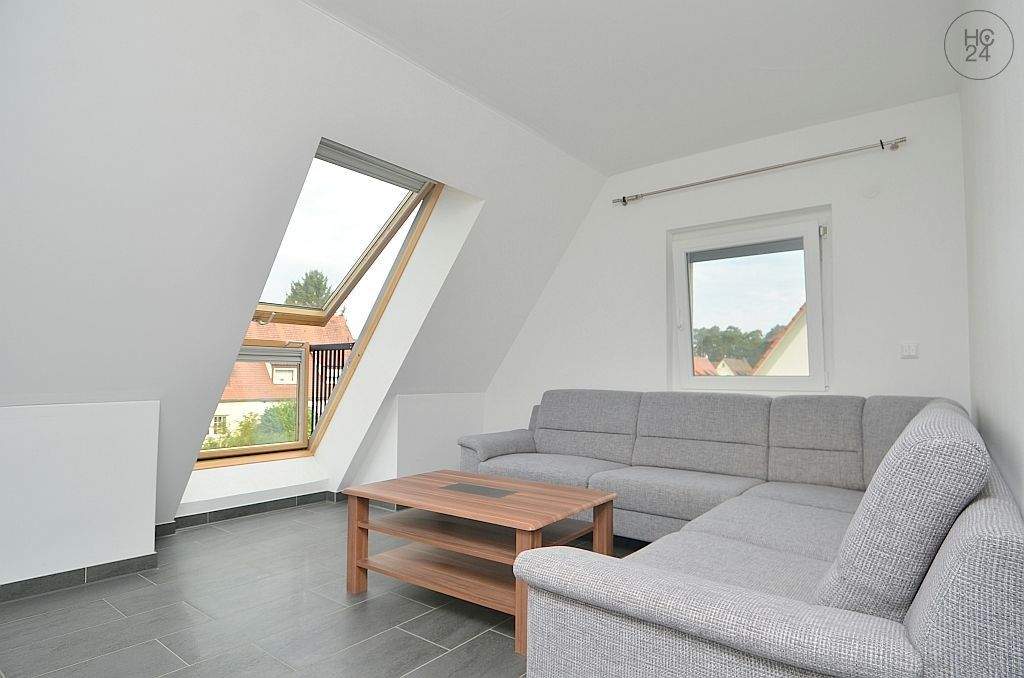 Modern möblierte Wohnung mit WLAN, 2 Schlafzimmern und Stellplatz im Nürnberger Süden