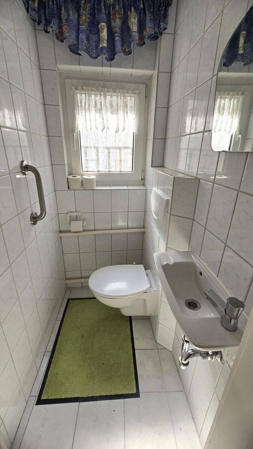 Zweifamilienhaus mit Einliegerwohnung, schönem Garten und Garage – Eschwege – Vorschaubild 9