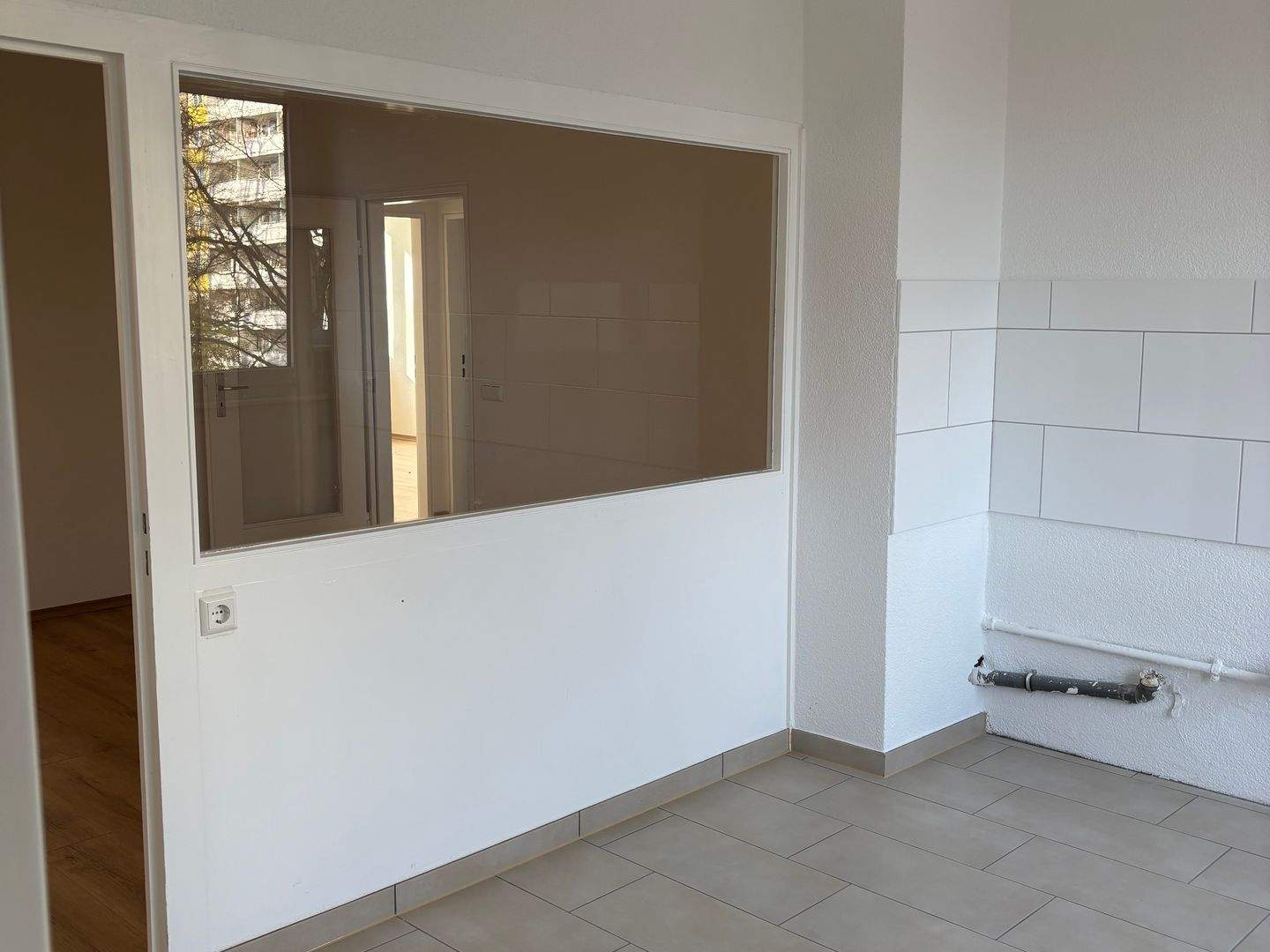 Frisch renovierte 4-Zimmer Wohnung mit Balkon [VAC-12920] – Karlsruhe – Vorschaubild 6