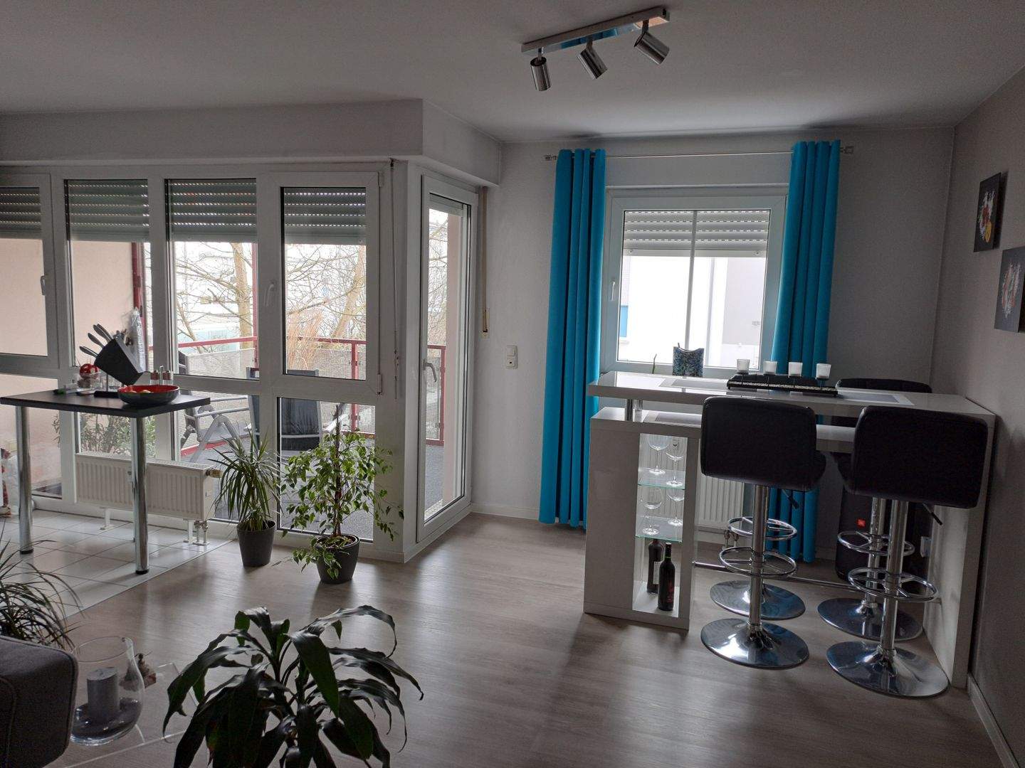 Helle und sehr gepflegte 2-Zimmer-Eigentumswohnung mit Balkon in Erlangen Büchenbach – Erlangen – Vorschaubild 2