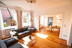 Villa Teichrose - historische Villa trifft modernes Wohnen in Bestlage von Wentorf! – 21465 Wentorf bei Hamburg – Vorschaubild 2