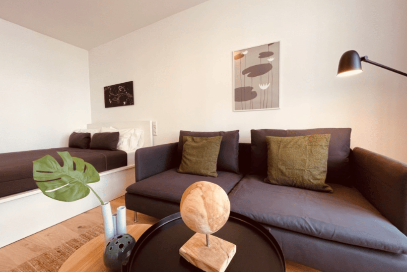 Hochwertig sanierte & möblierte Wohnung mit Balkon - fußläufig in die Innenstadt – Düsseldorf – Vorschaubild 2