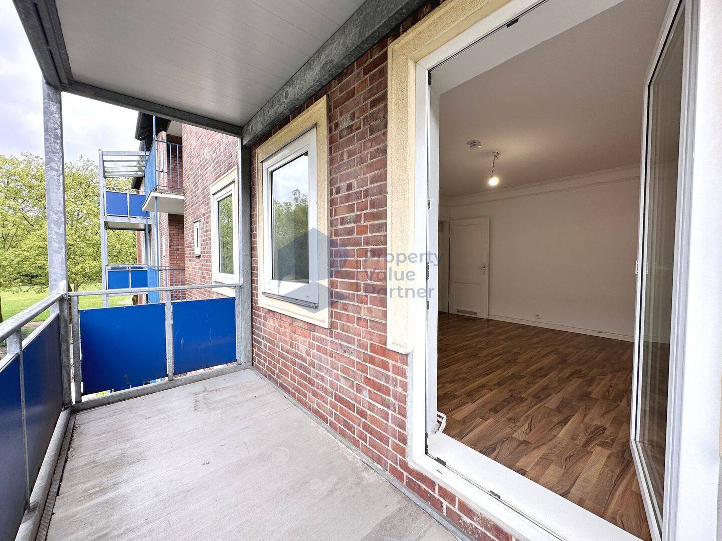 Charmante 2,5-Zimmer-Etagenwohnung mit Balkon im grünen Kleefeld