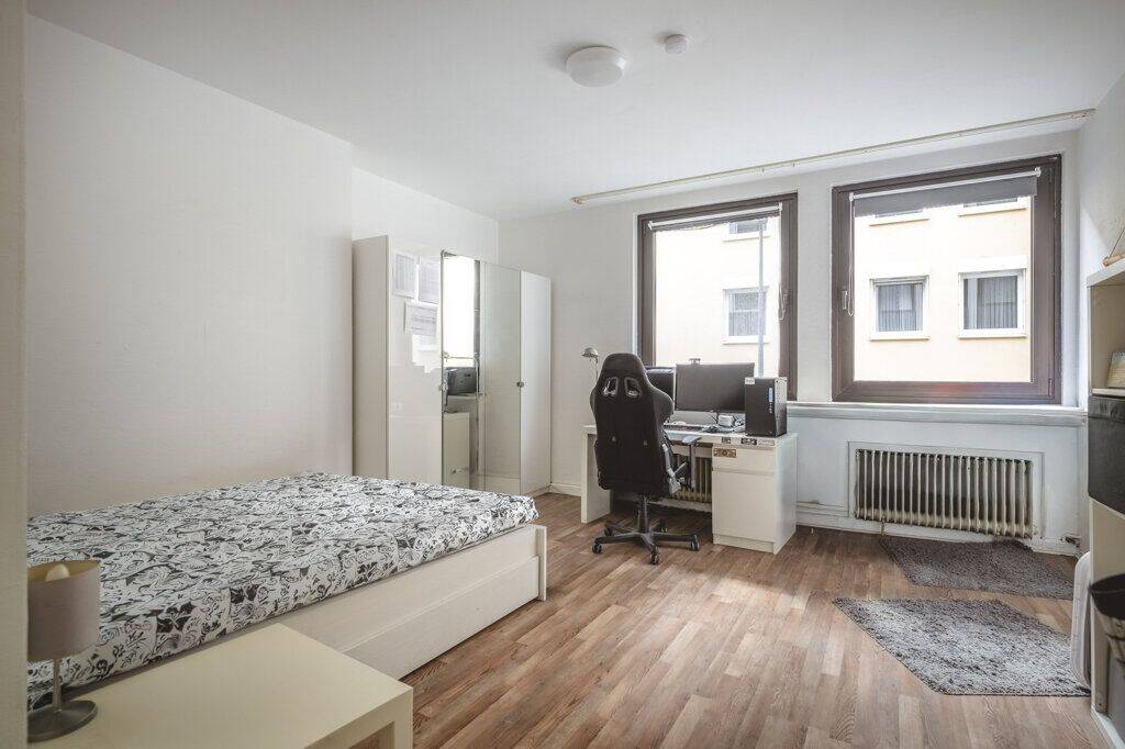 An Aachens schönem Lindenplatz gelegen. Ansprechendes Wohn-und Geschäftshaus in sehr ruhiger Lage – Aachen – Vorschaubild 8