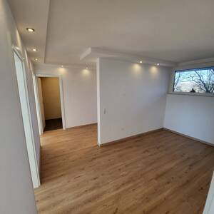 Lichtdurchflutete 3,5 Zimmerwohnung in Stuttgart/Fasanenhof – 70565 Stuttgart – Vorschaubild 4