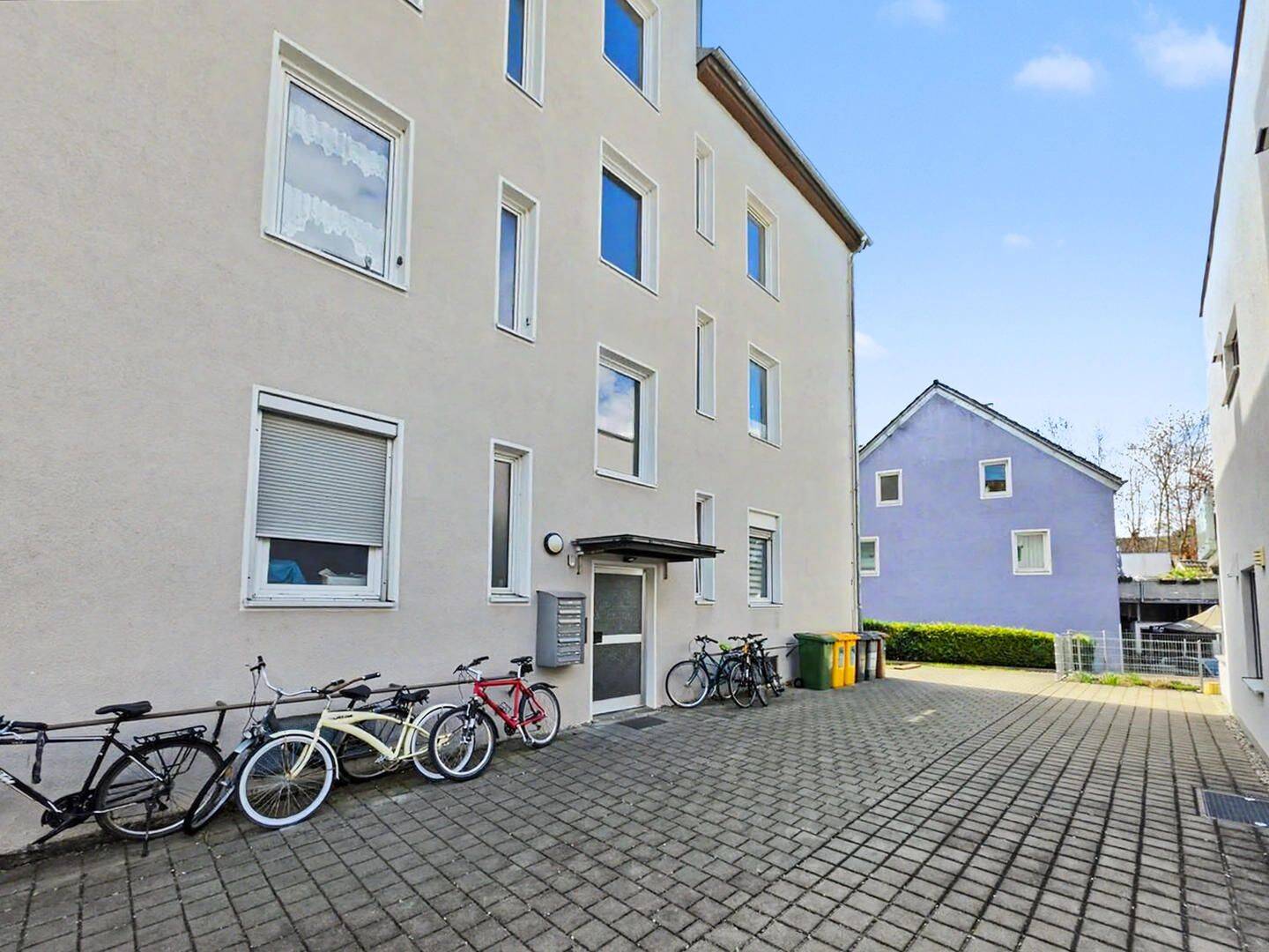 Charmante 4-Zi-DG-Wohnung mit Entwicklungspotenzial im begehrten Augsburg-Hochzoll - ideal für WGs – Augsburg – Vorschaubild 2
