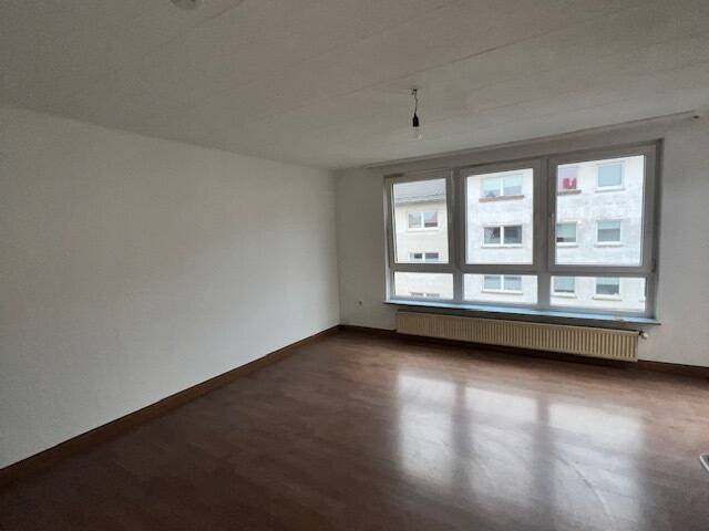Pirmasens - zentrale Lage - 92 m² Wohnung mit 2 Bädern im MFH