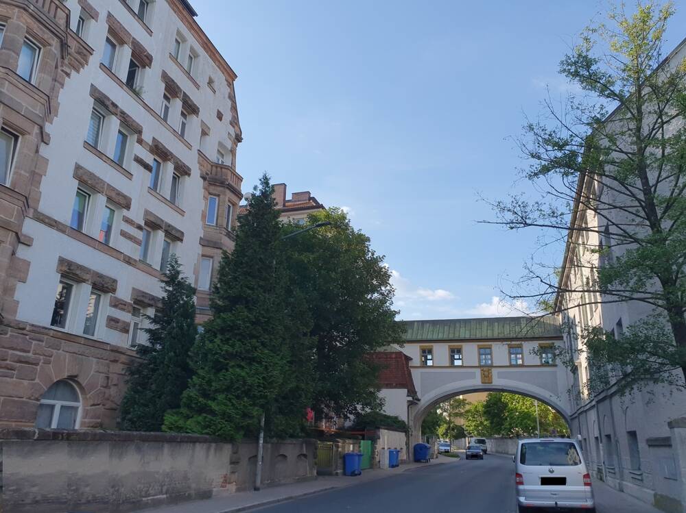 * CHARMANTE 2-Zi-Wohnung in STILvollem ALTBAU und attraktiver CITYLAGE * – Fürth – Vorschaubild 3