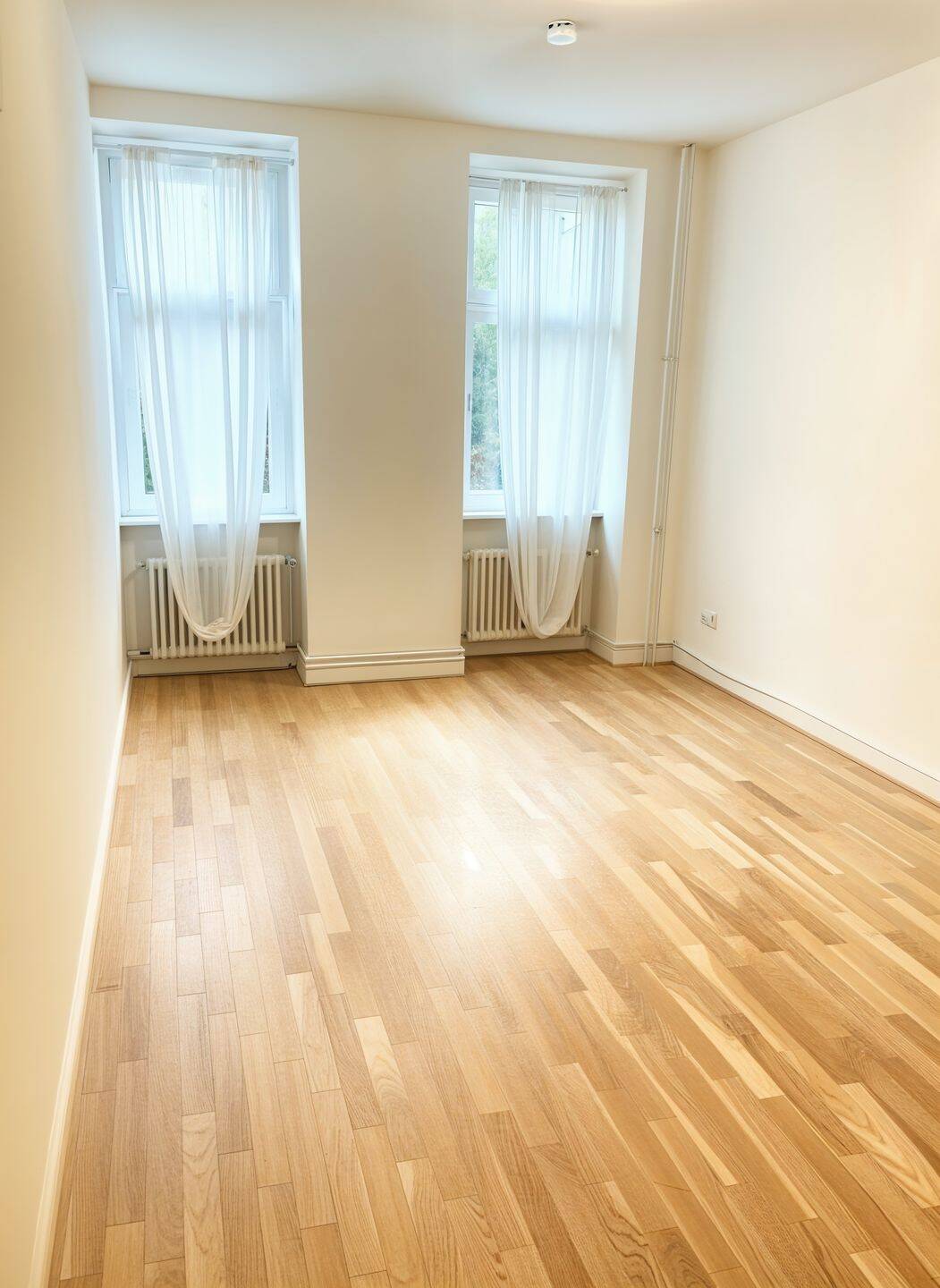 Vermietete 2-Zimmer-Wohnung mit Terrasse in repräsentativer Jugendstilvilla