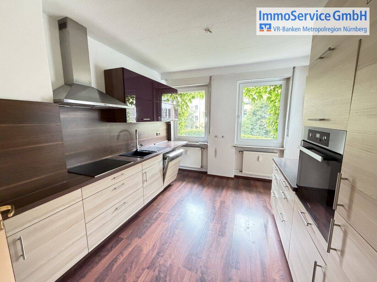 Renovierungsbedürftige 4,5-Zimmer-Wohnung mit 2 Balkone nähe Stadtpark – Nürnberg – Vorschaubild 5