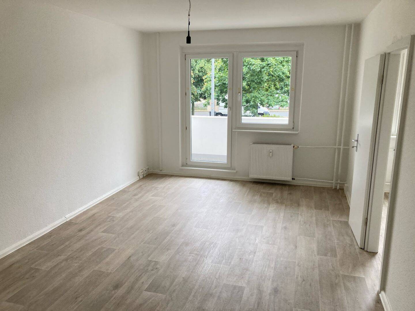Große 4RW mit Balkon! – Magdeburg – Vorschaubild 2