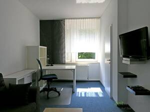 (EF0425_Y) Erfurt: Löbervorstadt, möbliertes Zimmer mit eigenem WC/Dusche, 1. Obergeschoss, an Wochenendheimfahrer – 99096 Erfurt – Vorschaubild 2