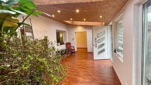 Immobilien-Richter: Komplett Saniertes Einfamilienhaus mit Swimming-Pool und Traumgarten