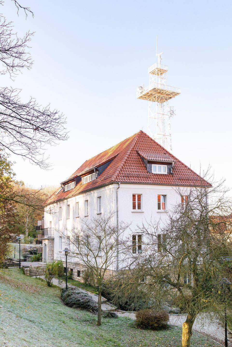 Rundum-Sorglos-Paket ! Möbliertes Apartment in ruhiger Lage !