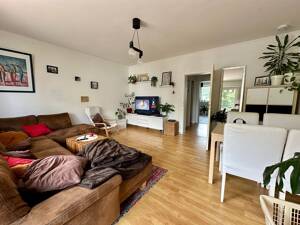 Gepflegte Wohnung mit Südbalkon und sehr guter Infrastruktur vor der Haustür – 65199 Wiesbaden – Vorschaubild 2