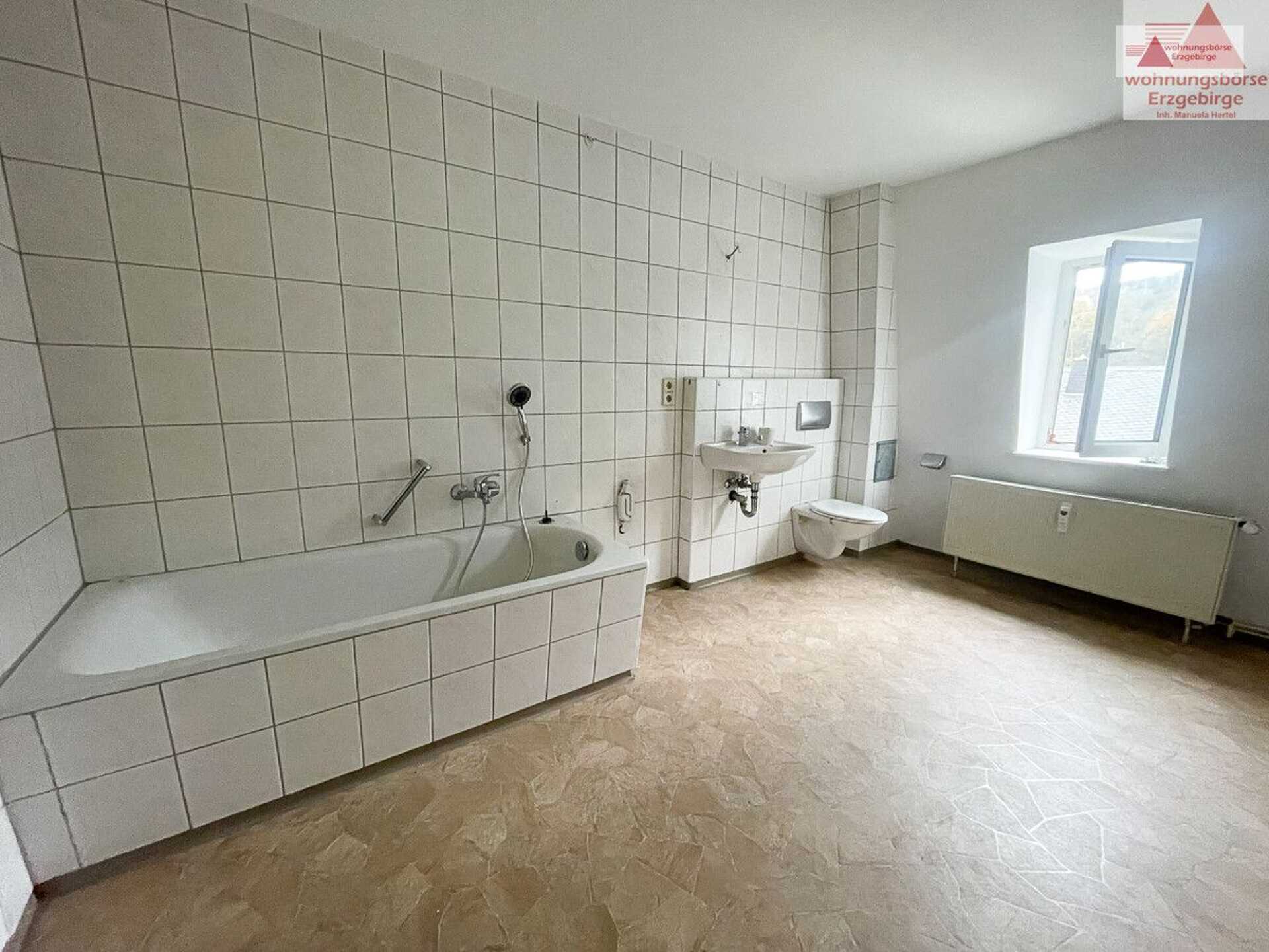 Mehrfamilienhaus in 08280 Aue mit 899,92 m² kaufen