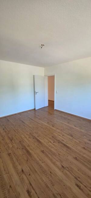 Renovierte 3-Zimmer-Wohnung mit Parkplatz! – 51061 Köln – Vorschaubild 3