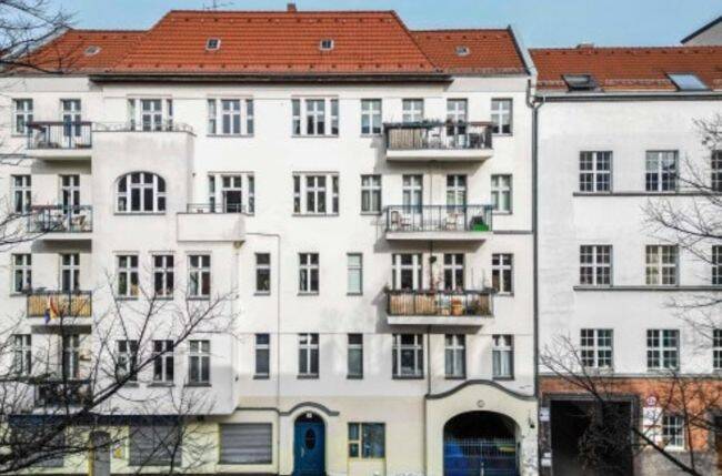 Historische Mehrfamilienhaus mit Gewerbeeinheit aus dem 19. Jahrhundert – Berlin – Bild 1 von 9