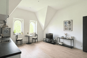 Saniertes und möbliertes 1,5-Zimmer-Apartment in zentraler Lage