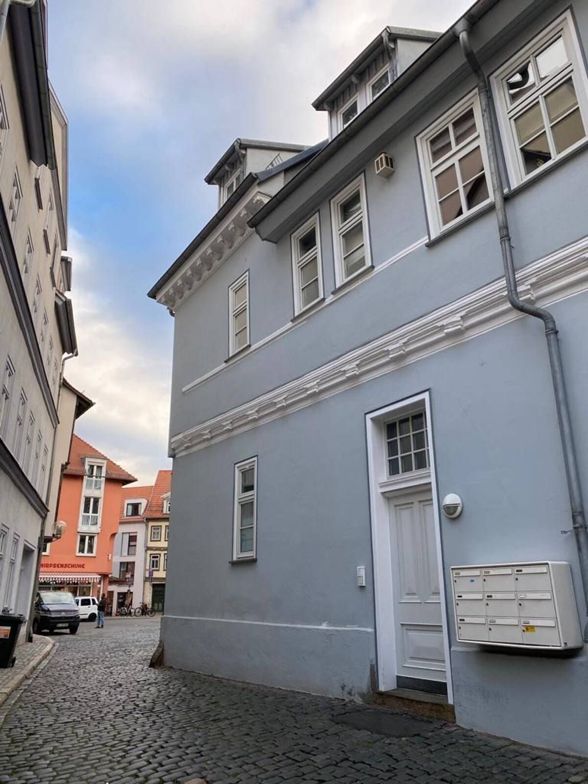Gemütliche 2-Zimmerwohnung in der Altstadt incl. Garage im Innenhof – Lange Brücke 36, 99084 Erfurt – Bild 1 von 1