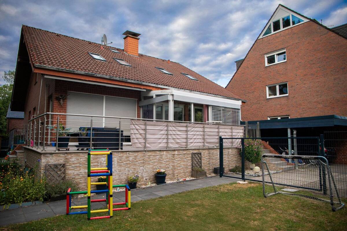 Großes Mehrgenerationenhaus mit Einliegerwohnung - auch als Mehrfamilienhaus nutzbar. – 48167 Münster – Bild 1 von 9
