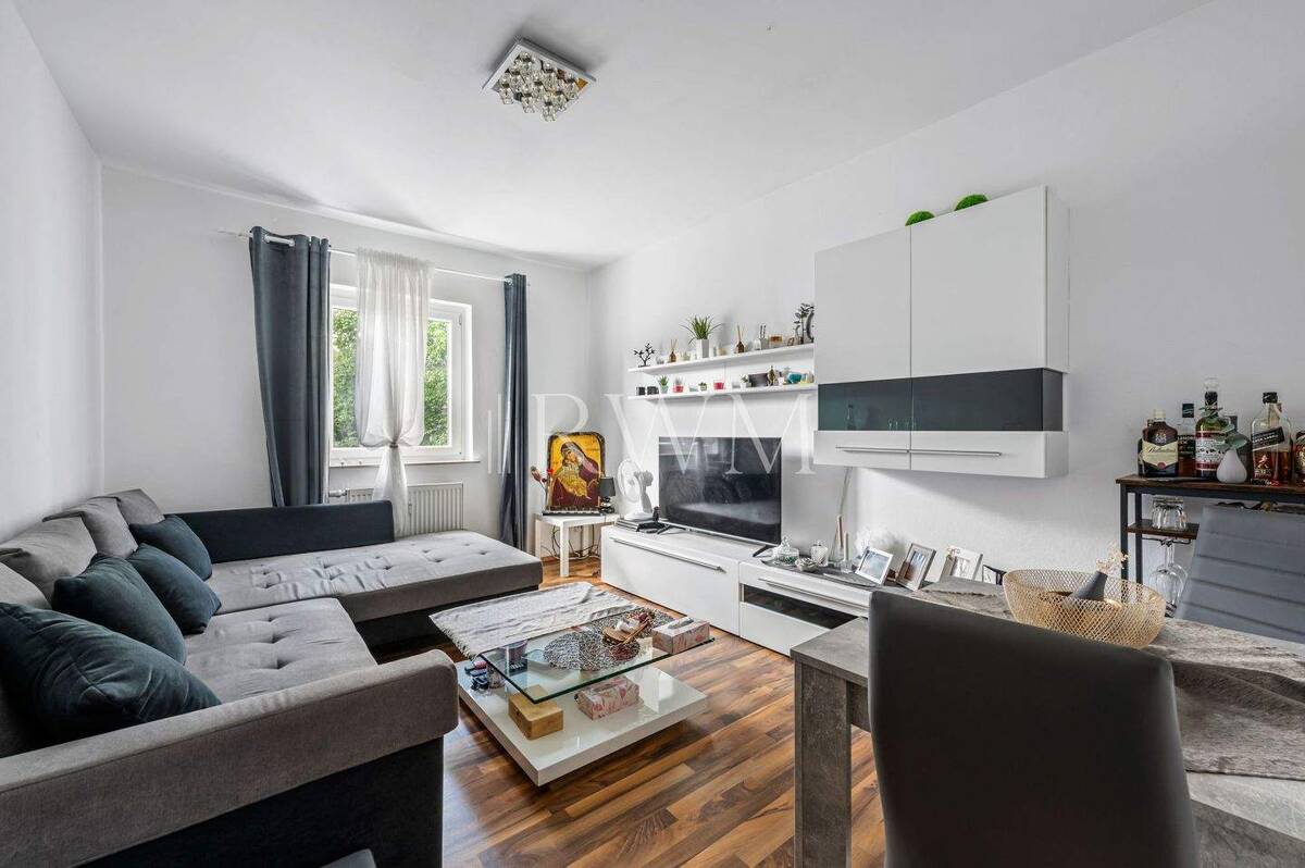 Investieren mit Sicherheit - vermietete 3-Zimmer-Wohnung mit starker WEG-Rücklage – 70376 Stuttgart – Bild 1 von 9