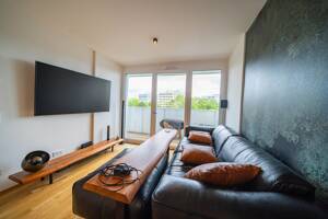 Stilvolle 2-Zimmer-Wohnung mit hochwertiger Einbauküche und Balkon – 93051 Regensburg – Vorschaubild 3