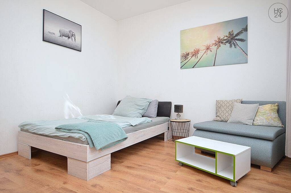 Modern möbliertes Zimmer mit Balkon und WLAN in der Nürnberger Innenstadt