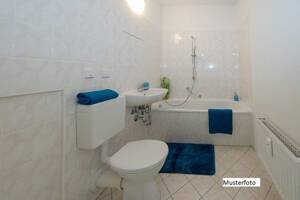 Ihre neue 4-Zimmer-Wohnung wartet! – 1239 Dresden – Vorschaubild 3
