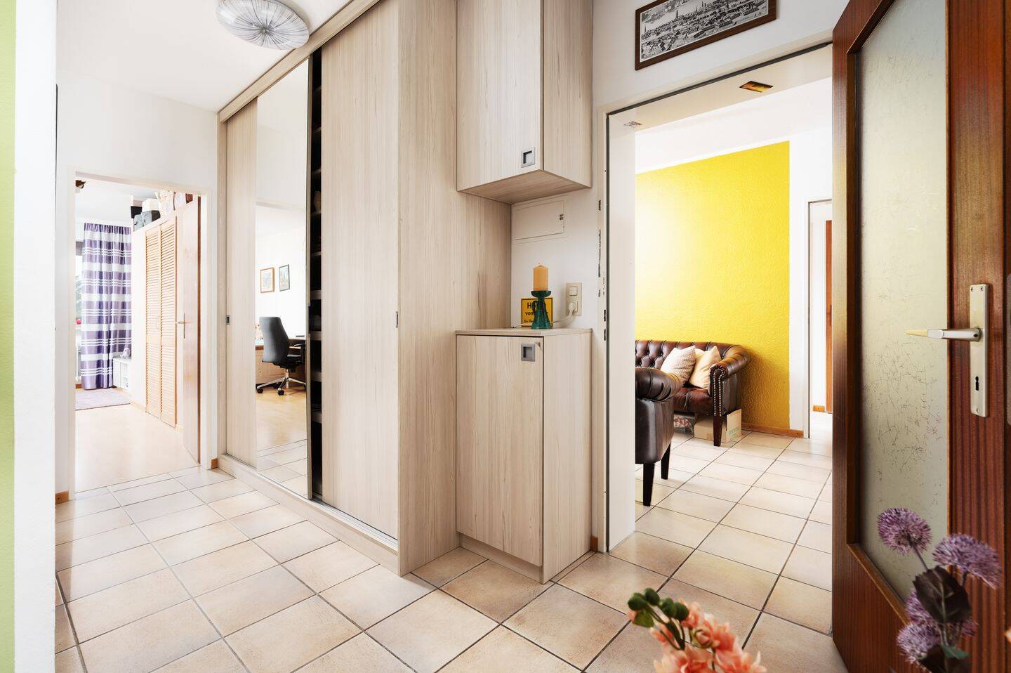Käuferprovisionsfrei! Attraktive 4-Zimmer-Wohnung mit zwei Balkonen und Tiefgaragenstellplatz – Bremen – Vorschaubild 2