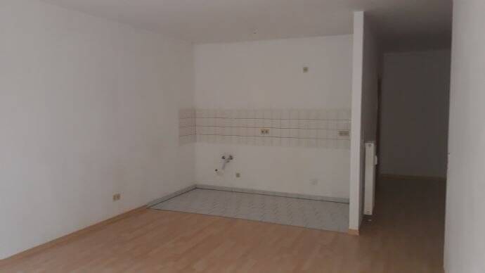 2Raum WE mit Balkon, offener Küche und Stellplatz im Hof – Chemnitz – Vorschaubild 2