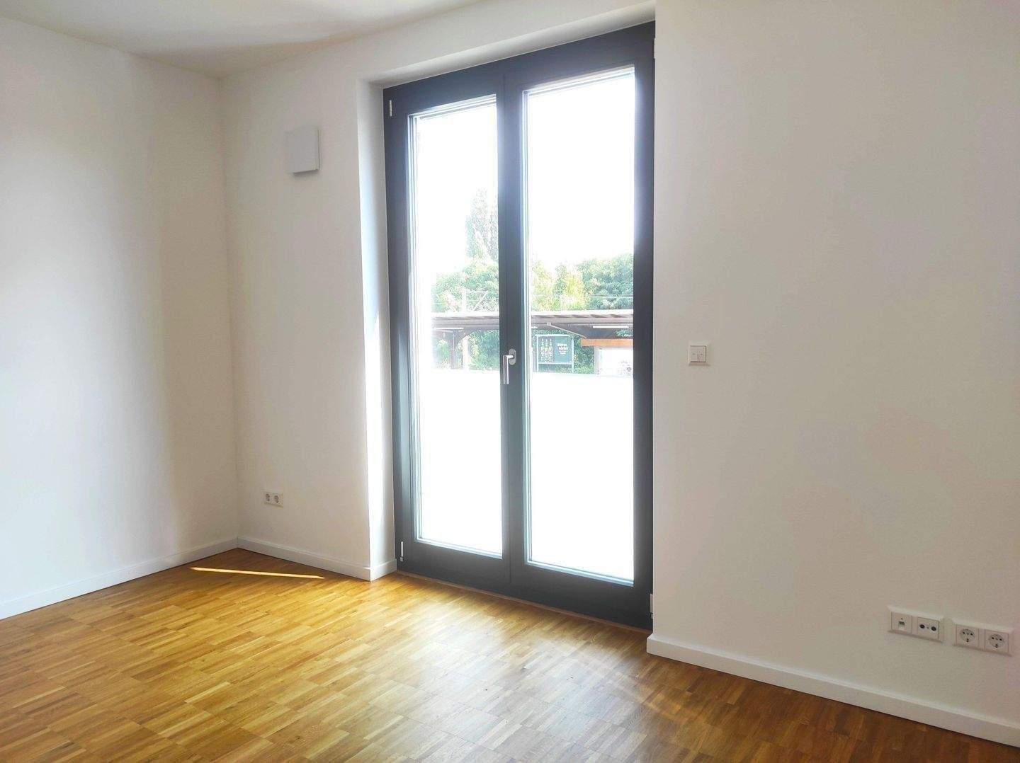 0172-3261193 Etagenwohnung zum Sofortbezug in gefragter zentraler Lage / Lift / Balkon / Stellplatz möglich / – Berlin – Vorschaubild 4